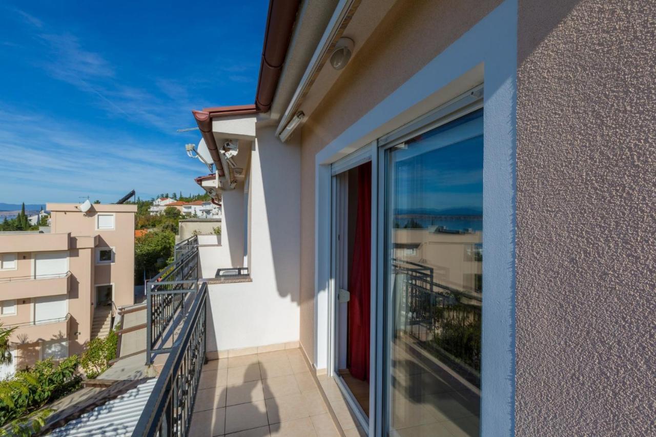 Apartments Domino R Dramalj Exterior foto